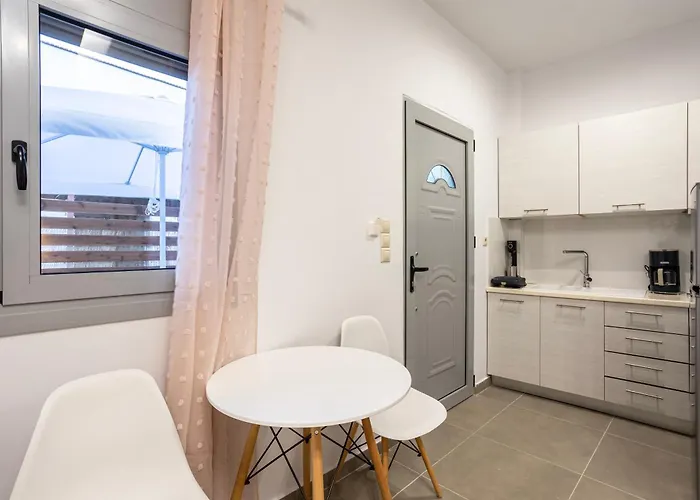 Filiatras Welcoming Hideaway - A Cozy Urban Escape Filiatra