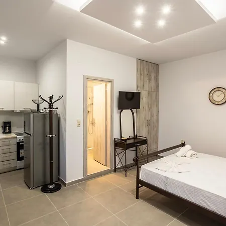 Apartment Filiatras Welcoming Hideaway - A Cozy Urban Escape Filiatra