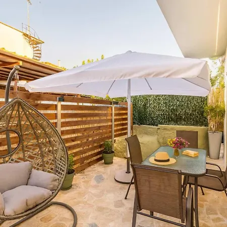 Filiatras Welcoming Hideaway - A Cozy Urban Escape Appartement *
