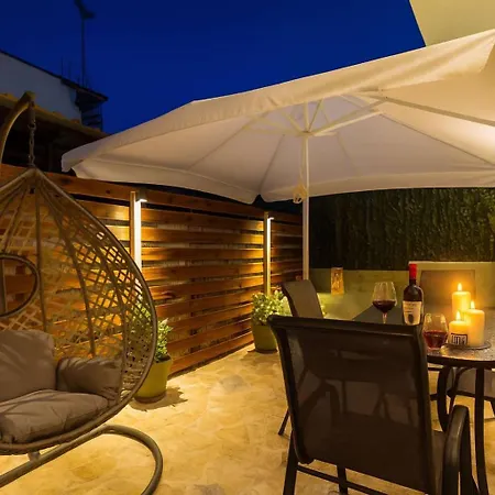 Filiatras Welcoming Hideaway - A Cozy Urban Escape Appartamento *