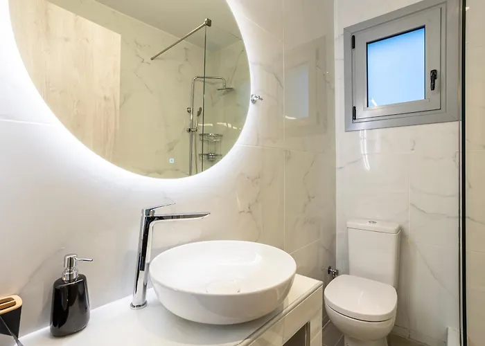 Filiatras Welcoming Hideaway - A Cozy Urban Escape *