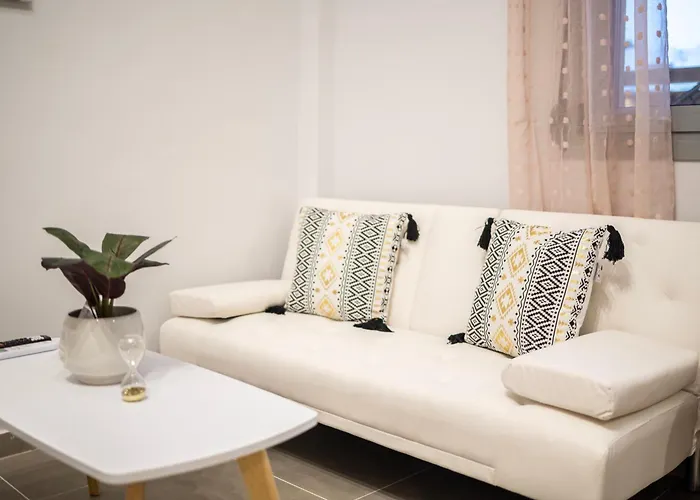 Filiatras Welcoming Hideaway - A Cozy Urban Escape Lejlighed *